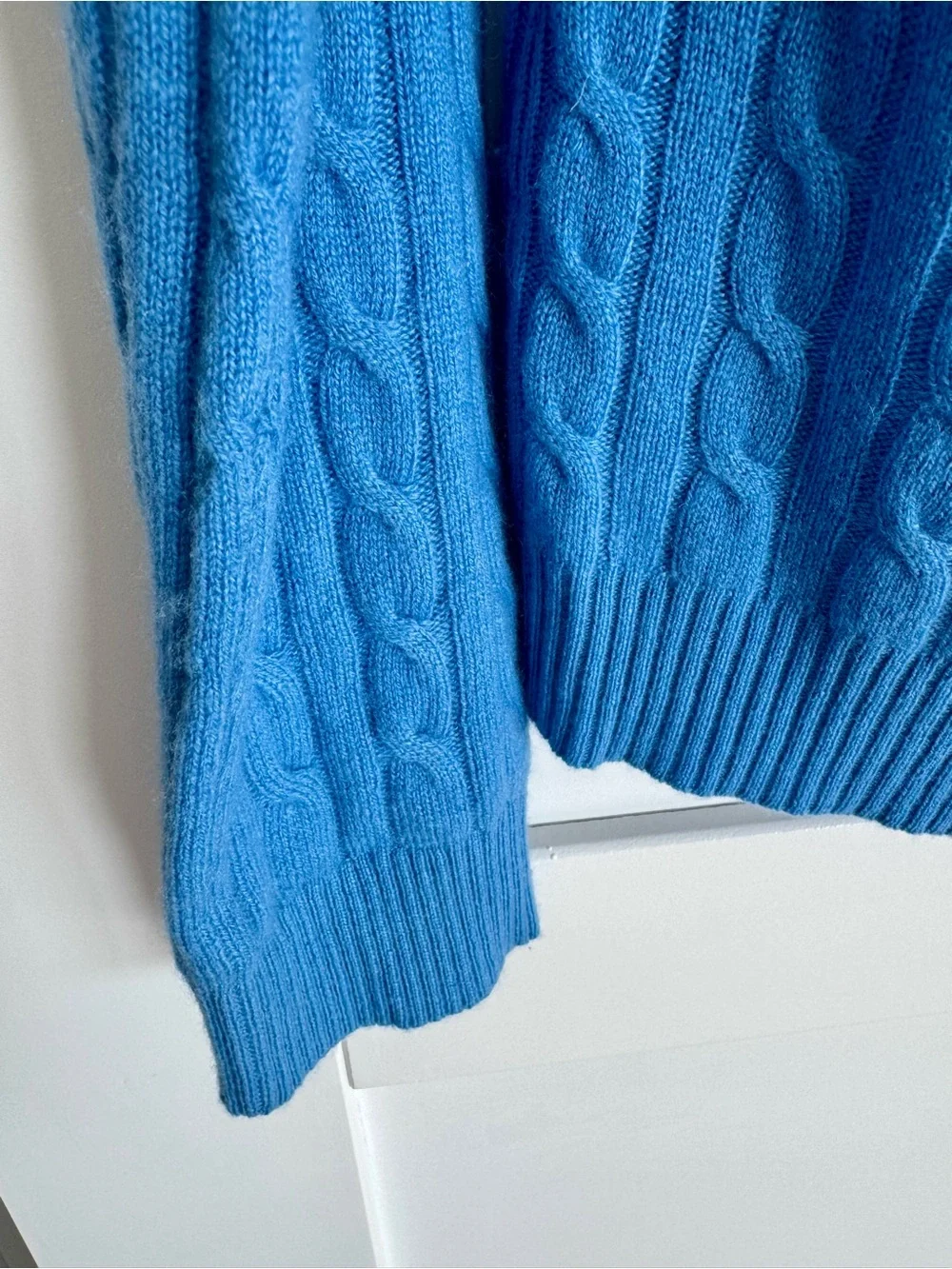 Aqua Brand Blue Cable Knit V-Neck Cashmere Sweater